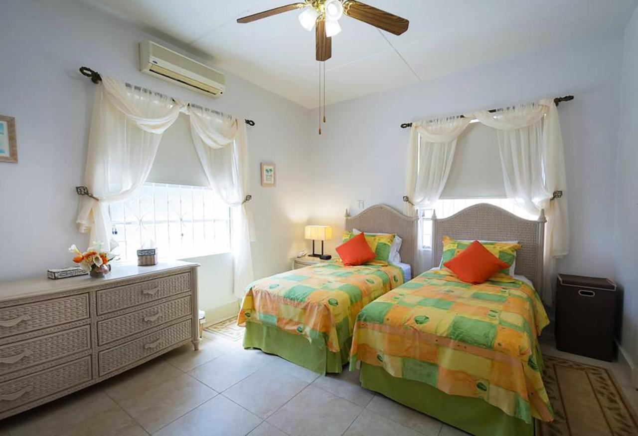 Welcome To The Unpretentious And Breezy Graceville, Steps Away From The Beach Saint James Extérieur photo