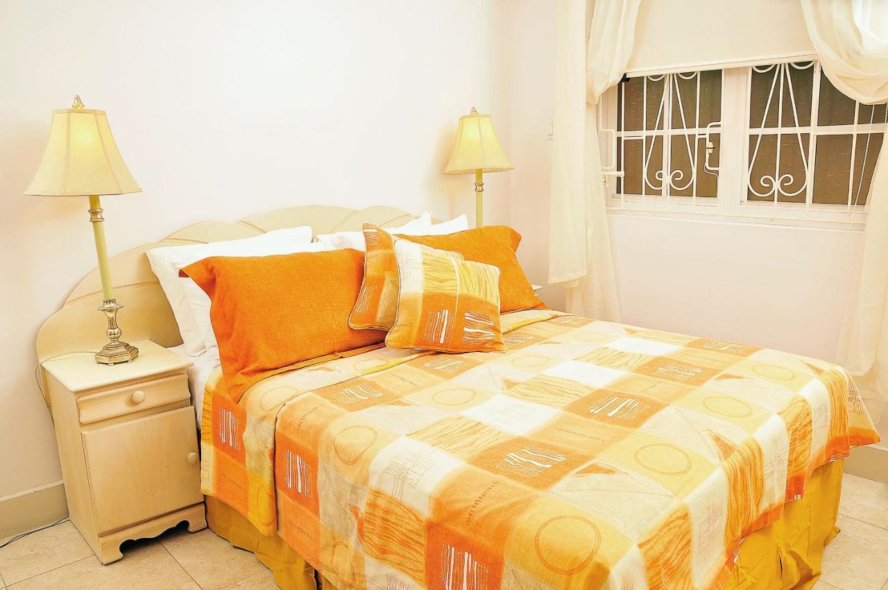 Welcome To The Unpretentious And Breezy Graceville, Steps Away From The Beach Saint James Extérieur photo