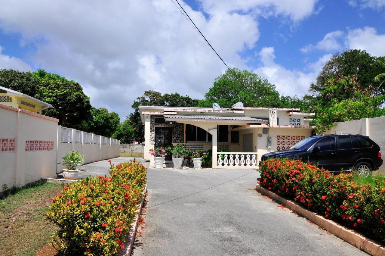 Welcome To The Unpretentious And Breezy Graceville, Steps Away From The Beach Saint James Extérieur photo