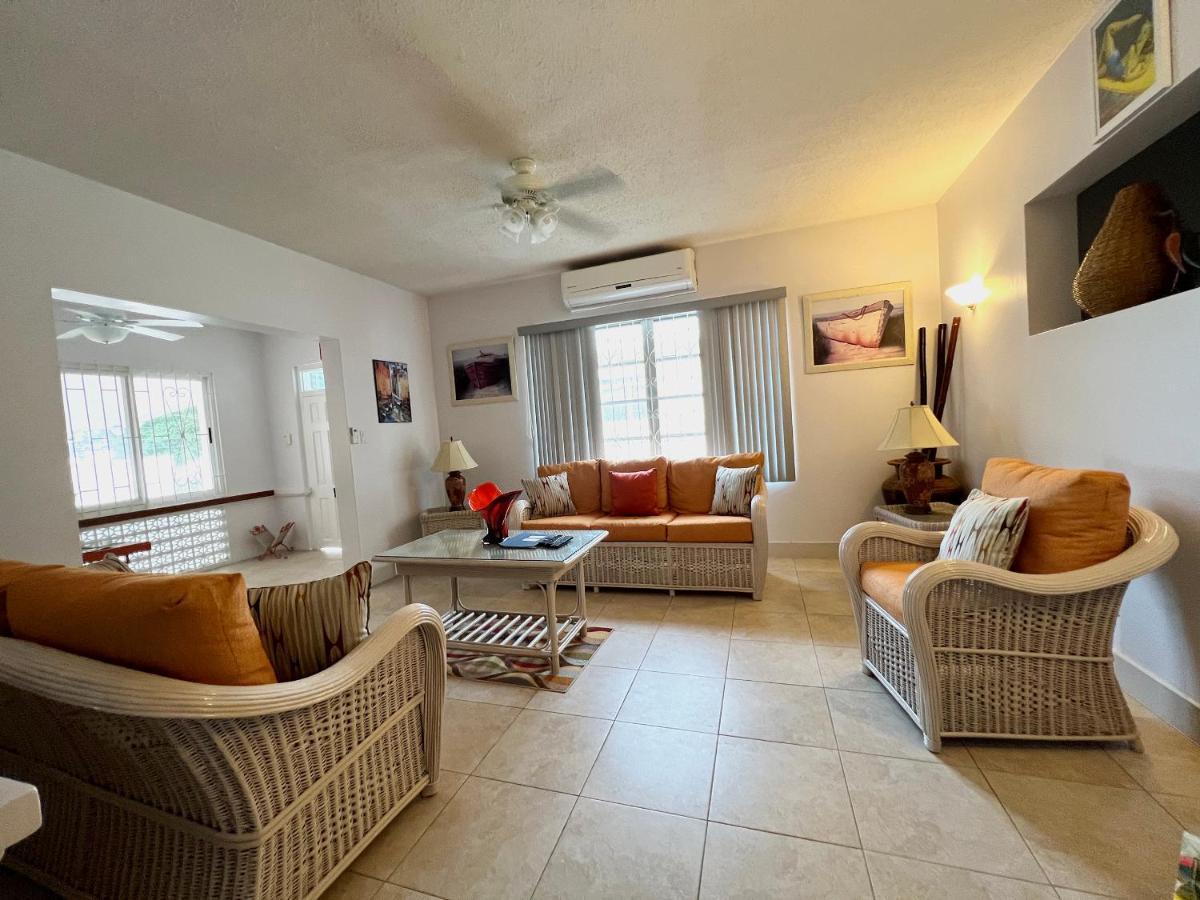 Welcome To The Unpretentious And Breezy Graceville, Steps Away From The Beach Saint James Extérieur photo