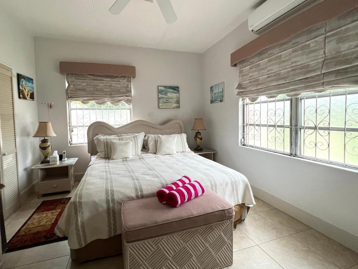 Welcome To The Unpretentious And Breezy Graceville, Steps Away From The Beach Saint James Extérieur photo