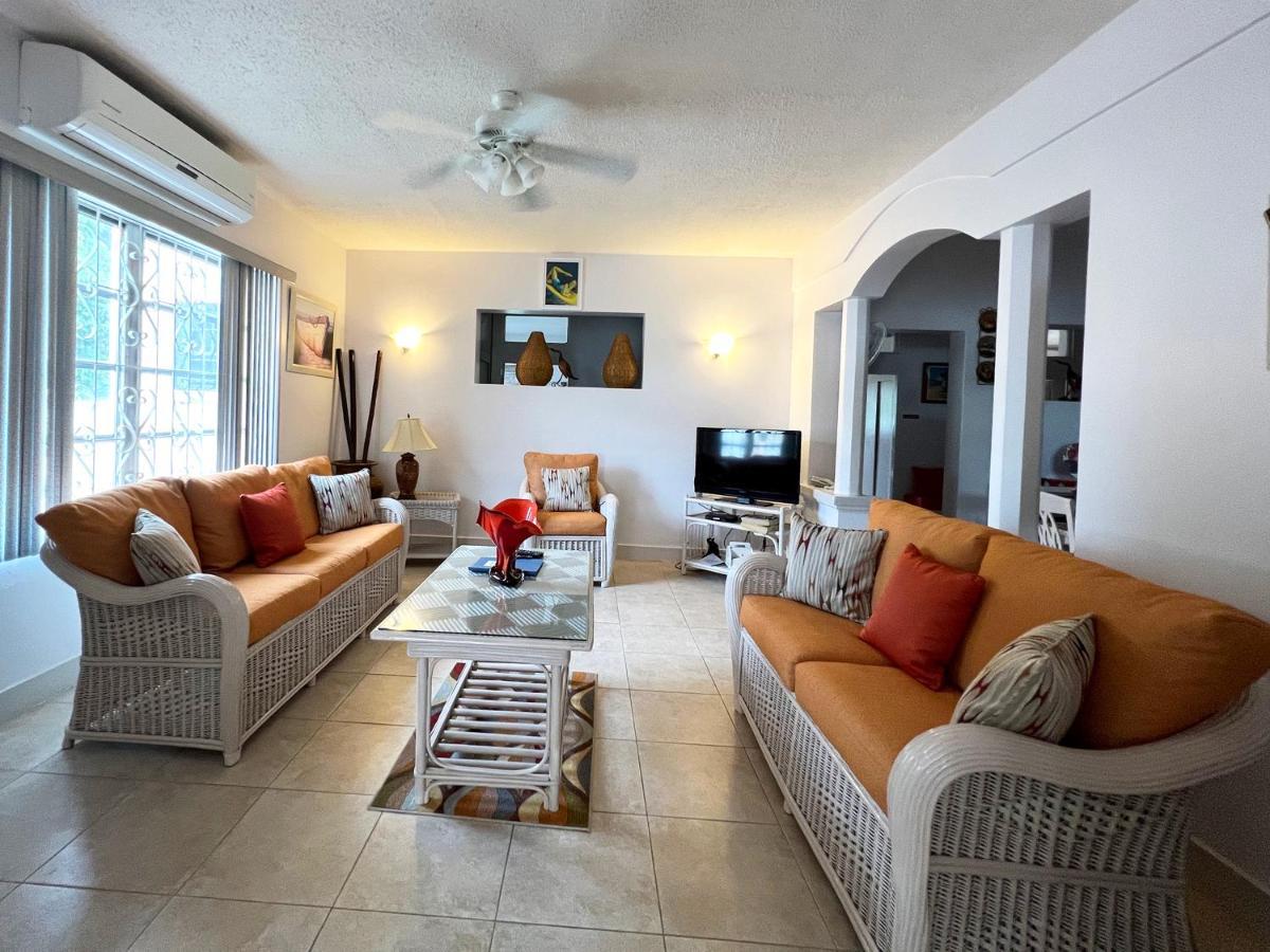 Welcome To The Unpretentious And Breezy Graceville, Steps Away From The Beach Saint James Extérieur photo